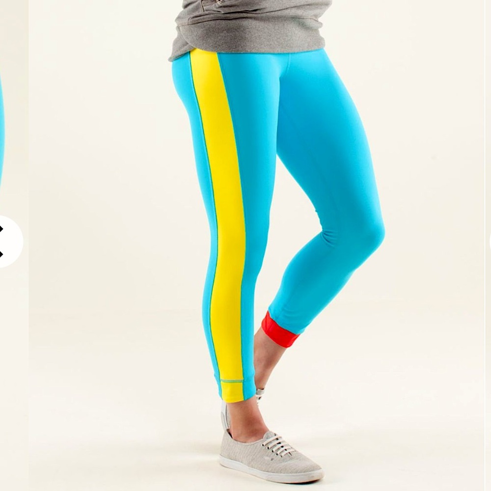 Lululemon Amped Crop Spry Blue / Sizzle / Love Red 4